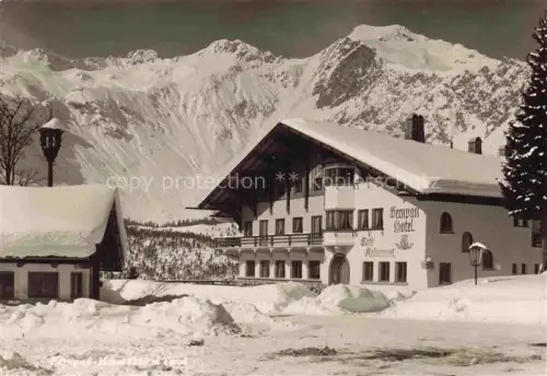 AK / Ansichtskarte Nassereith Tirol AT Alpenhotel-Fernpass Cafe-Restaurant Winterlandschaft Schnee Bergpanorama Passstrasse Tirol