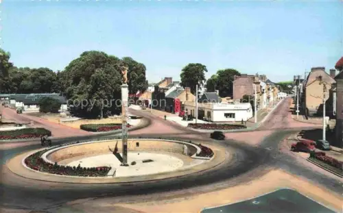 AK / Ansichtskarte ALENCON 61 Orne Place General de Gaule et le Monument aux Morts