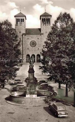 AK / Ansichtskarte Bensheim Bergstrasse Hessen Kath-Kirche Marktbrunnen Brunnen romanisch Kirchenplatz Baeume Bergstrasse