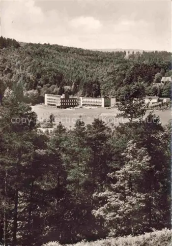 AK / Ansichtskarte Gras-Ellenbach Grasellenbach Bergstrasse Hessen Heinrich-Gluecklich-Haus Kaufmanns-Erholungsheim Sanatorium Wald Baeume Odenwald Moderner-Bau Wiese