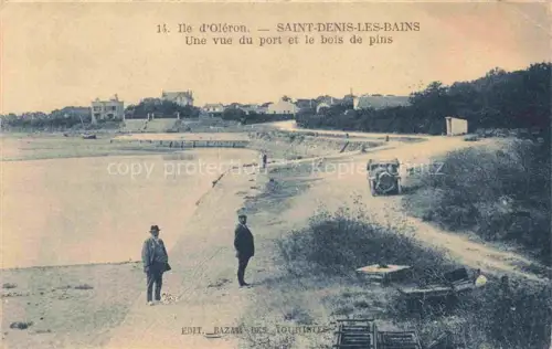 AK / Ansichtskarte Saint-Denis-d Oleron Vue-du-port Bois-de-pins Hafen Maenner Automobil Kiefernwald Kueste Strand