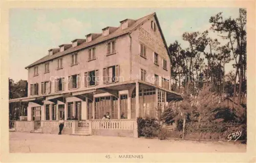 AK / Ansichtskarte Marennes LYON 69 Rhone Hotel Veranda Pinienbaeume Fassade Holzbalustrade Mann