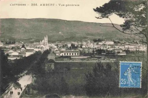 AK / Ansichtskarte AMBERT 63 Puy-de-Dome Gotische-Kirche Stadtpanorama Daecher Huegel Baeume Auvergne