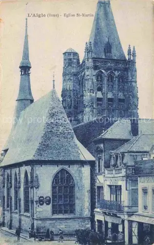 AK / Ansichtskarte L Aigle Laigle Mortagne-au-Perche 61 Orne Eglise-Saint-Martin Kirchturm Gotisch Glockenturm Mittelalterlich Geschaefte Stadtansicht