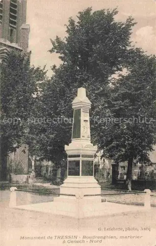 AK / Ansichtskarte Tressin LILLE 59 Nord Kriegerdenkmal Obelisk Baeume Kirchturm Dorfplatz Gefallene Gitter