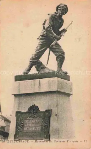 AK / Ansichtskarte BERCK-PLAGE 62 Monument-du-Souvenir-Français Soldatenstatue Kriegerdenkmal Infanterist Bajonett Sockel 1914-1918