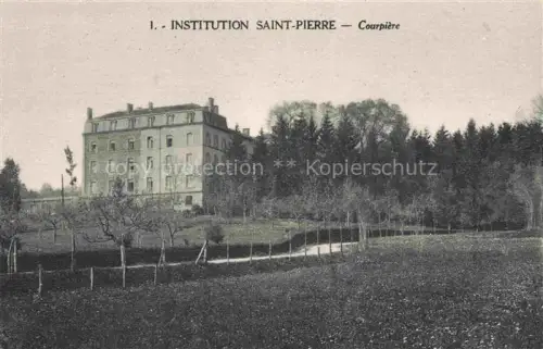 AK / Ansichtskarte Courpiere Thiers 63 Puy-de-Dome Institution-Saint-Pierre Schulgebaeude Park Garten Baeume Wiese