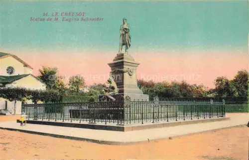 AK / Ansichtskarte Le Creusot AUTUN 71 Saone-et-Loire Statue Eugène-Schneider Denkmal Sockel Eisenzaun Kirche Baeume Platz