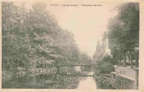 AK / Ansichtskarte Vesoul 70 Haute Saone Jardin-public Passerelle-Meilher Bruecke Teich Park Baeume Reflexion