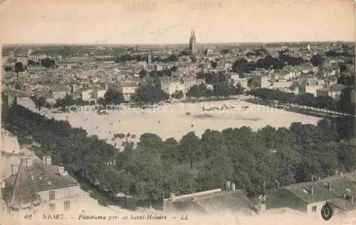 AK / Ansichtskarte NIORT 79 Deux-Sevres Saint-Hilaire Grosser-Platz Kirchturm Wohnhaeuser Baeume Daecher Vogelperspektive