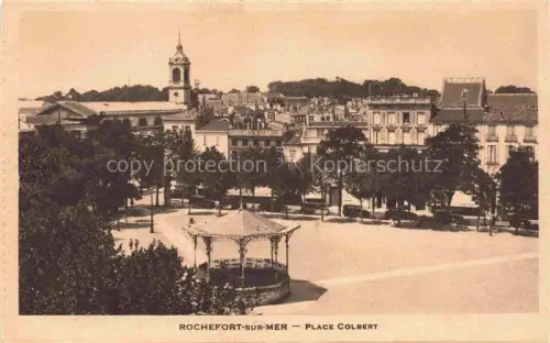 AK / Ansichtskarte Rochefort sur Mer 17 Charente-Maritime Place-Colbert Kiosque Kirchturm Baeume Parkanlage Gruenderzeithaeuser Platz
