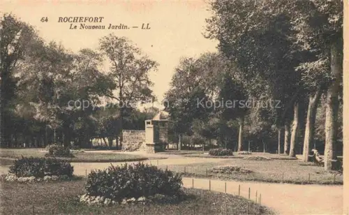 AK / Ansichtskarte Rochefort sur Mer 17 Charente-Maritime Nouveau-Jardin Park Baeume Denkmal Gartenanlage Spaziergaenger Allee