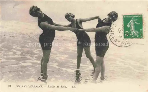 AK / Ansichtskarte FOURAS-LES-BAINS 17 Charente-Maritime Plaisir-du-Bain Frauen Badebekleidung Meer Wellen Badekur Kueste Strandbad