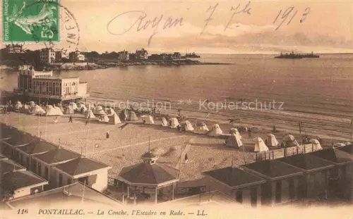 AK / Ansichtskarte PONTAILLAC Royan 17 Charente-Maritime La-Conche Escadre-en-Rade Strandkabinen Strand Kriegsschiffe Badeanlage Casino