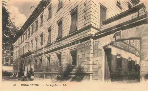 AK / Ansichtskarte Rochefort-sur-Mer 17 Charente-Maritime Lycée Schule Fassade Eingang Sandstein Baeume