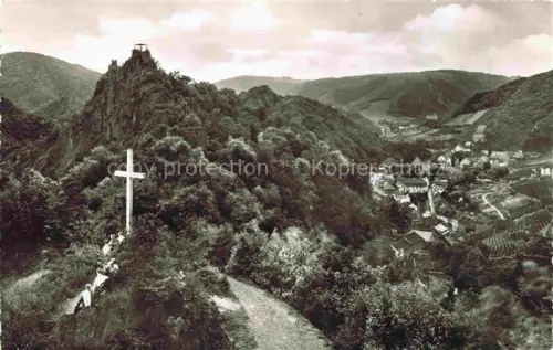 AK / Ansichtskarte Altenahr Ahrweiler Rheinland-Pfalz Weisses-Kreuz Burg-Are Ahr-Tal Weinberge Felsen Kreuzweg Dorf-Panorama Berghang