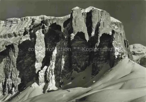 AK / Ansichtskarte Passo Sella 2240m Selva Val Gardena IT Passo-Sella Torri-del-Sella Sellastock Dolomiten Felsnadeln Steilwand Schnee Hochgebirge