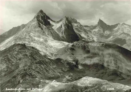 AK / Ansichtskarte Leutkircherhuette 2251m St Anton Arlberg Tirol AT Leutkircherhuette Valluga Alpenhuette Berglandschaft Gletscher Felsgipfel DAV-Sektion-Leutkirch