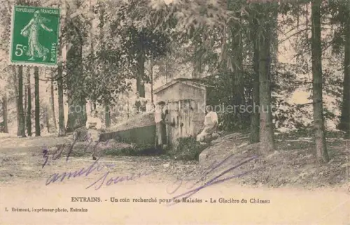 AK / Ansichtskarte Entrains-sur-Nohain Clamecy 58 Nievre Un coin recherche pour les Malades La Glaciere du Chateau