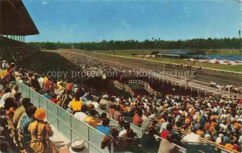 AK / Ansichtskarte Inglewood California USA Hollywood-Park Pferderennen Rennbahn Zuschauer Tribuene Palmen See Infield