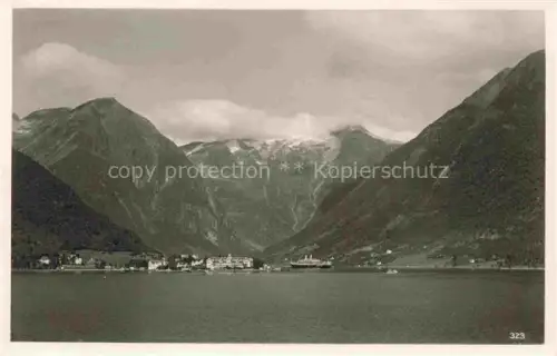AK / Ansichtskarte Balholm Norge Essefjord Fjord Hotel Dampfschiff Berge Schnee Dorf