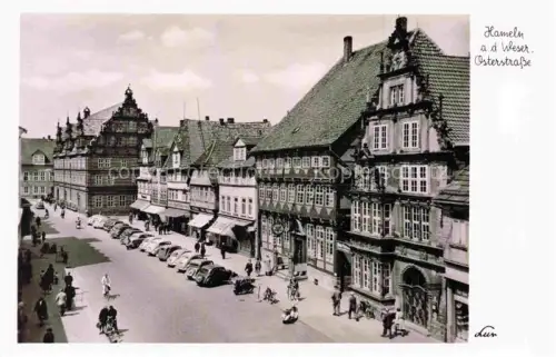 AK / Ansichtskarte Afferde Hameln Osterstrasse Weserrenaissance Fachwerkhaeuser Strassenszene Autos Passanten Geschaefte Altstadt
