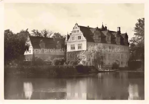 AK / Ansichtskarte Schwoebber (Schloss) HAMELN Weser Niedersachsen Schloss-Schwoebber Wasserschloss Weserrenaissance Schlossgraben Spiegelung Baeume Muenchhausen