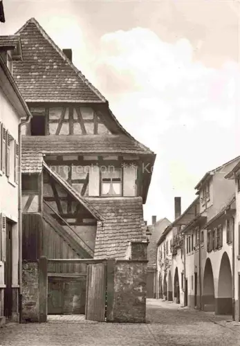 AK / Ansichtskarte Durlach Karlsruhe Baden BW Alter-Winkel Fachwerk Altstadt Kopfsteinpflaster Arkaden Strassenszene Dachziegel