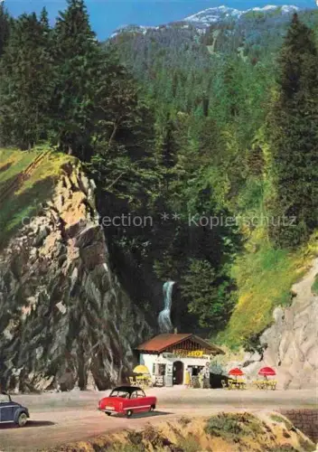 AK / Ansichtskarte Gniebing-Weissenbach Gaichtpass Kiosk Wasserfall Fichtenwald Bergstrasse Oldtimer Cafégarten Berge