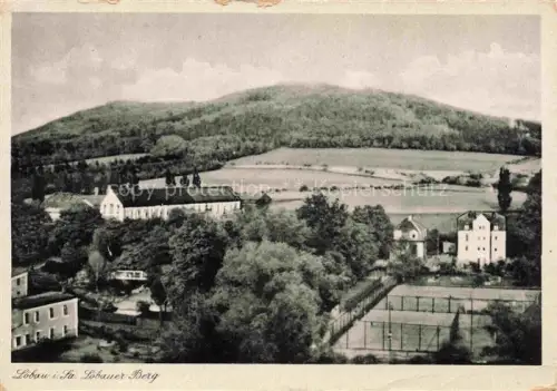 AK / Ansichtskarte Loebau Sachsen Loebauer-Berg Tennisplatz Panorama Wald Huegel Gebaeude