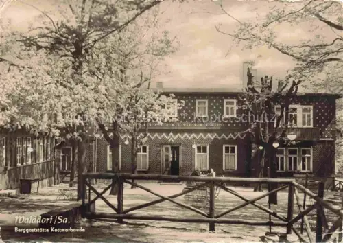AK / Ansichtskarte Walddorf Oberlausitz Sachsen Kottmarbaude Berggaststaette Holzhaus Baeume Schnee Terrasse Gartenmoebel