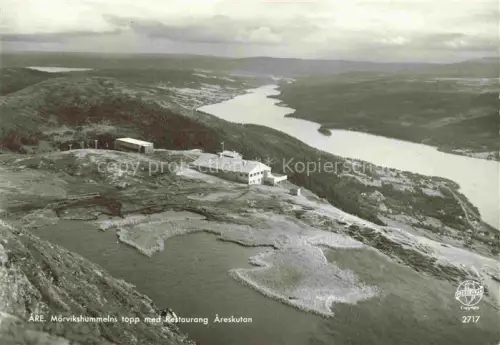 AK / Ansichtskarte Are Sweden Restaurang-Areskutan Moervikshummelns-topp See Bergkuppe Fliegeraufnahme Skiort Wald