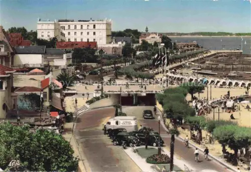 AK / Ansichtskarte ARCACHON 33 Gironde Promenade du Bord de Mer et la Plage