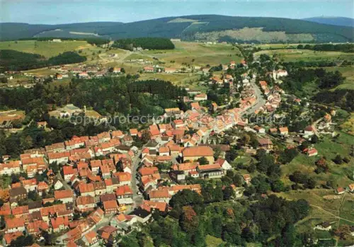 AK / Ansichtskarte St Andreasberg Harz Niedersachsen Ortschaft Waelder Berge Felder Kurort Daecher