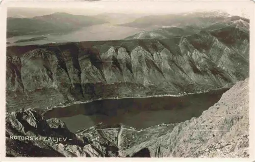 AK / Ansichtskarte Ercegnovi Hercegnovi HERCEG NOVI Montenegro Kotorski-Zaljev Bucht-von-Kotor Berge Fjord Panorama Luftaufnahme