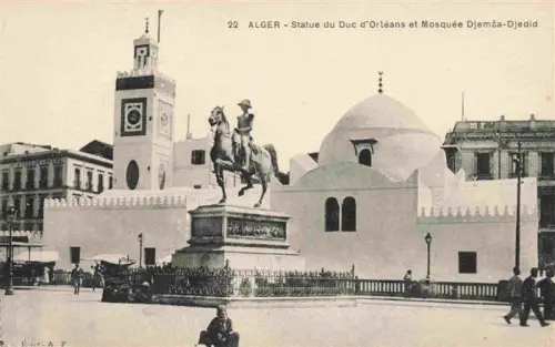 AK / Ansichtskarte Algier ALGER Algerie Statue-du-Duc-d Orléans Mosquée-Djemâa-Djedid Minarett Reiterstandbild Platz