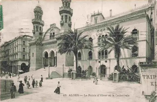 AK / Ansichtskarte ALGER  Algerie Palais-d Hiver Cathédrale Moschee Minarette Palmen Passanten Platz Kolonialarchitektur