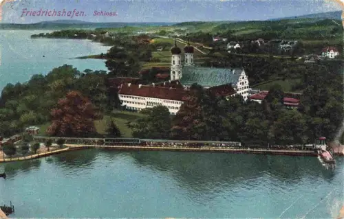 AK / Ansichtskarte FRIEDRICHSHAFEN Bodensee BW Schloss Bodensee Barockkirche Turm Promenade Park Baeume Hafen