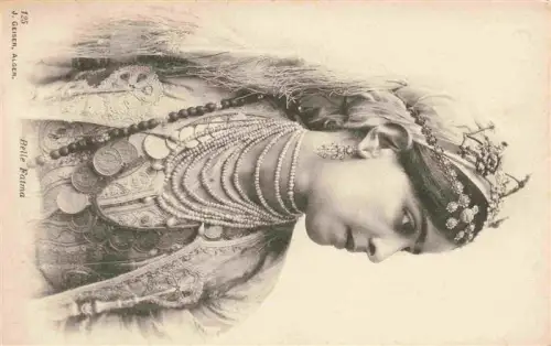 AK / Ansichtskarte ALGER  Algerie Belle-Fatma Frauenportrait Tracht Schmuck Perlenketten Kopfschmuck Muenzen Orientalisch