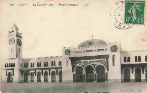 AK / Ansichtskarte ORAN Algerie Nouvelle-Gare Bahnhof Uhrenturm Kuppel Paris-Lyon-Méditerranée Fassade
