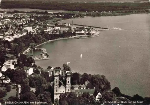 AK / Ansichtskarte FRIEDRICHSHAFEN Bodensee BW Schloss Bodensee Kirche Hafen Segelboot Dampfer Stadtpanorama
