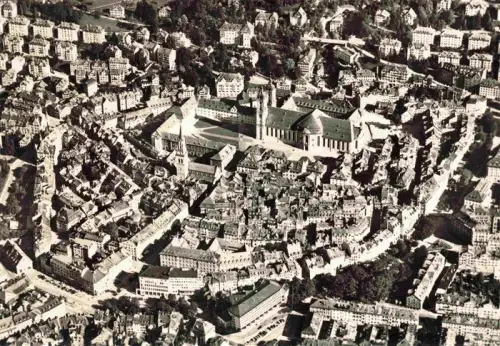 AK / Ansichtskarte St Gallen SANKT GALLEN SG Stiftskirche Kloster Altstadt Stadtpanorama Fliegeraufnahme Wohngebaeude