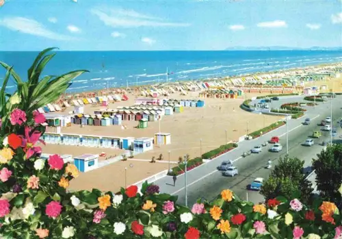 AK / Ansichtskarte RIMINI IT Lungomare Spiaggia Strandkabinen Promenade Autos Meer Adria Blumen Sonnenschirme