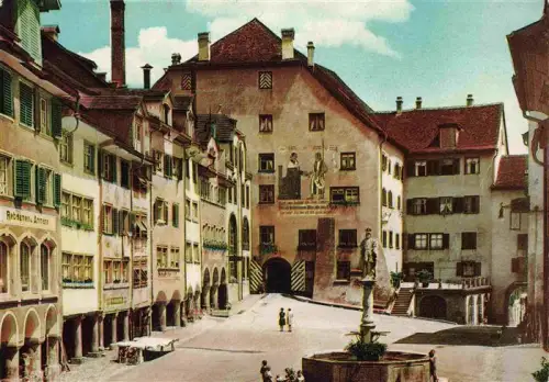 AK / Ansichtskarte Wil  SG Hofplatz Brunnen Stadttor Altstadt Laubenhaus Fachwerkhaus Sgraffito