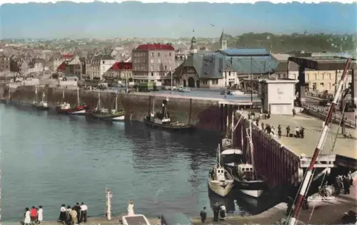 AK / Ansichtskarte DIEPPE 76 Seine-Maritime Le-Pollet Hafen Fischerboote Kai Stadtansicht Kirche