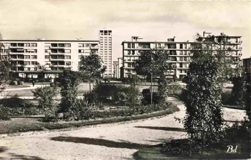 AK / Ansichtskarte Havre Le La-Tour-de-l Hôtel-de-Ville Jardin-Saint-Roch Hochhaus Wohnbloecke Park Nachkriegsbau