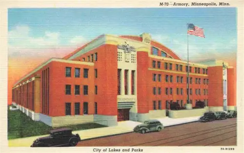 AK / Ansichtskarte Minneapolis Minnesota USA Armory Nationalgarde Backsteingebaeude US-Flagge Autos Art-Deco Sportgebaeude