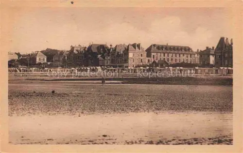 AK / Ansichtskarte Lion-sur-Mer CAEN 14 Calvados Plage Grand-Hôtel Strand Strandkabinen Ebbe Villas Normandy