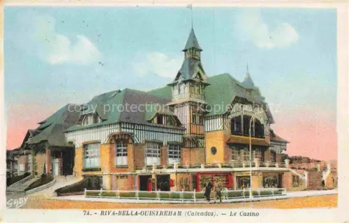 AK / Ansichtskarte RIVA-BELLA  Ouistreham CAEN 14 Calvados Casino Gebaeude Turm Fachwerk Eingangstreppe Passanten