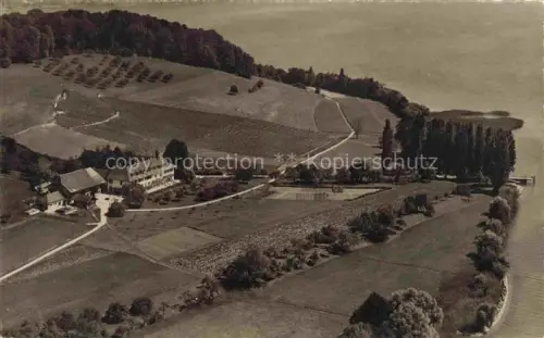 AK / Ansichtskarte St Petersinsel Sankt Petersinsel Erlach BE Hotel Bielersee Insel Felder Wald Ufer Fliegeraufnahme